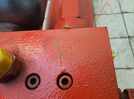 Liebherr LTM 1060-2 counterweight cylinder  