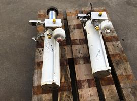Liebherr LTM 1060-2  counterweight cylinder 