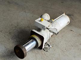 Liebherr LTM 1060-2 ballast extension ram 