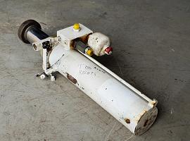 Liebherr LTM 1060-2 ballast extension ram 