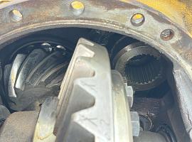 Demag AC 265 drive through diff 14x34 axle 2