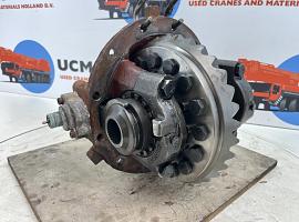 Demag AC 25 end differential 18x33 axle 1