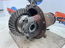 Demag AC 25 end differential 18x33 axle 1