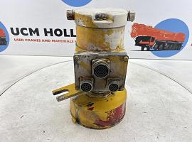 Grove GMK 3050 electric swivel