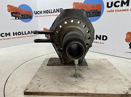 Terex Demag AC 35 Steering knuckle 16 holes axle 2