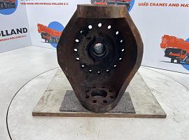 Krupp KMK 5100 Steering knuckle 16 holes axle 1