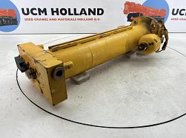 Liebherr LTM 1050-1 ballast extension ram