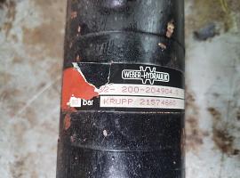 Krupp KMK 3045 steering cylinder