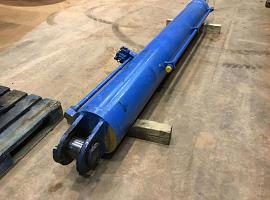 Liebherr LTM 1070-4.1 boom lift cylinder 