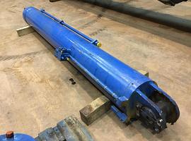 Liebherr LTM 1070-4.1 boom lift cylinder 