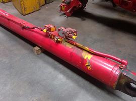 Krupp KMK 3045 boom cylinder 