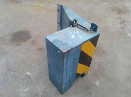 Faun ATF 40G-2 counterweight 0,7 ton left side