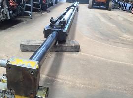 Liebherr LTM 1100-5.1 Telescopic boom cylinder