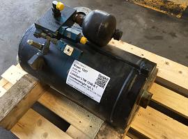 Liebherr LTM 1250-6.1 counterweight cylinder left