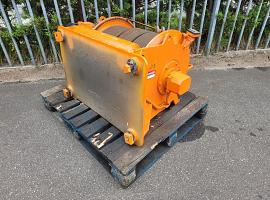 Grove GMK 5130-2 winch