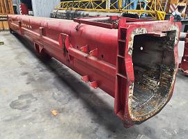 Grove GMK 3055 base section 