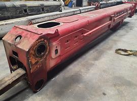 Grove GMK 3055 base section 