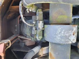 Liebherr LTM 1160 telescopic cylinder 2