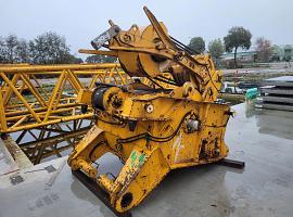 Liebherr LTM 1300 luffing jib winch with frame