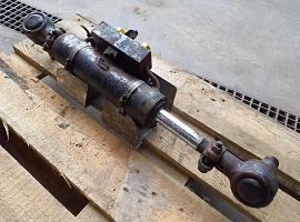Faun ATF 45-3 steering cilinder right axle 3