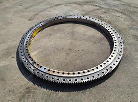 Grove GMK 5100 slewing ring