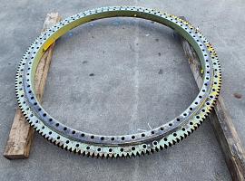 Liebherr LTM 1030-2 slewing ring