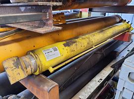 Grove AT 422 Boom cylinder