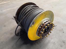 Grove GMK 3050 winch compleet with brake and motor.