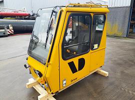 Grove GMK 3050 operators cab