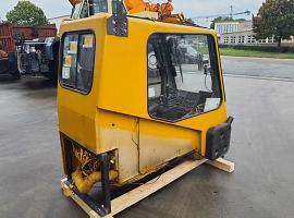 Grove GMK 3050 operators cab