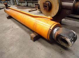 Faun ATF 30-2 Boom cylinder