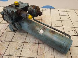 Liebherr LTM 1040-2.1 ballast extension ram