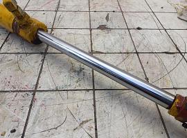 Grove GMK 3050 swivel cylinder counterweight