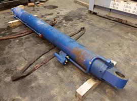 Grove GMK 3050 boom cylinder 