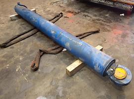 Grove GMK 3050 boom cylinder 