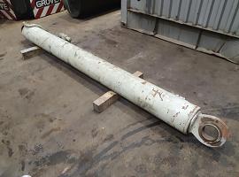 Krupp KMK 3050 Boom cylinder