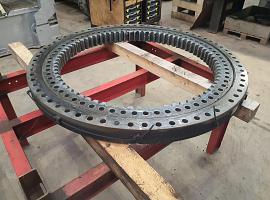 Liebherr MK 88 slewing ring 