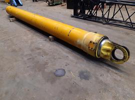 Liebherr LTM 1300 boom cylinder