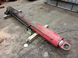 Faun RTF 40-3 boom cylinder 