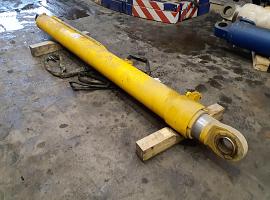 Grove GMK 2035 boom cylinder