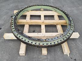 Liebherr LTM 1060-2 slewing ring