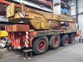 Liebherr LTM 1050