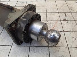 Faun ATF 60-4 outrigger cylinder front