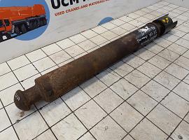 Grove AT 422  outrigger cylinder