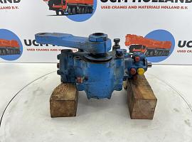 Grove GMK 3050 steering box  
