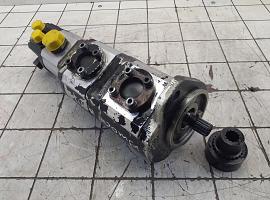 Grove GMK 3055 steering pump