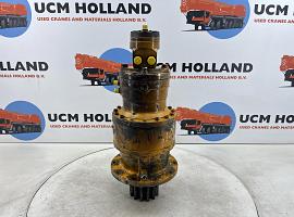Demag AC 155 slewing gear 