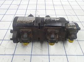 Liebherr LTM 1050-1 TRIPLE GEAR PUMP