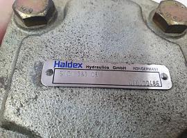 Liebherr LTM 1250-6.1 gear pump