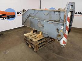 Demag AC 350-1 outrigger beam complete rear